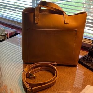 Portland Leather medium crossbody in Sunflower